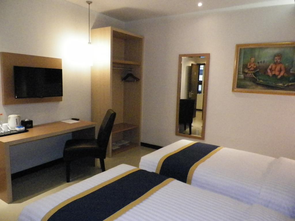 D'Best Hotel Pasar Baru Bandung Quarto foto